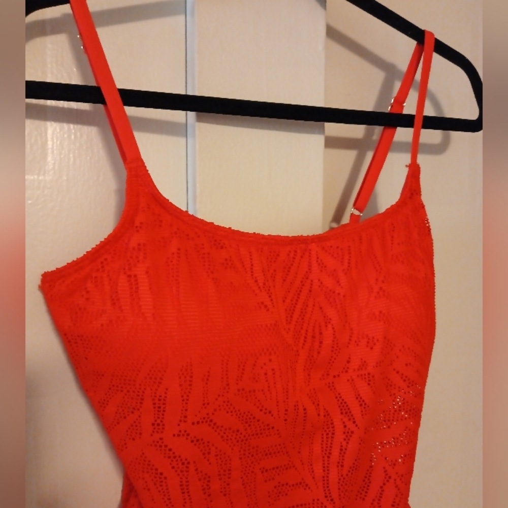 Carmen Marc Valvo Women's Crochet Mesh One-Piece Swimsuit, Persimmon/Red Size 14 - Picture 3 of 11